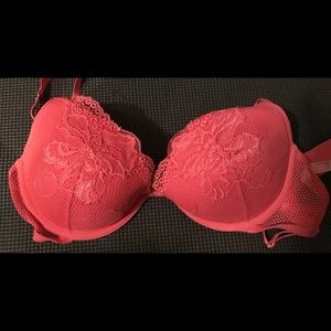 36C Victoria’s Secret bra